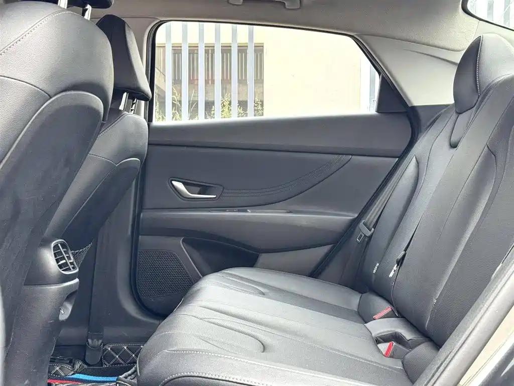 Hyundai Elantra 2023