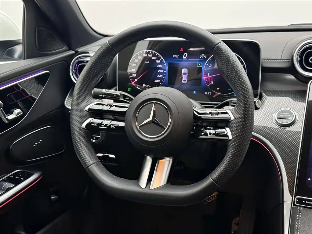 Mercedes-Benz C-Class 2024 — фото 12