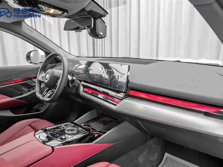 BMW 5 Series 2024 — фото 14