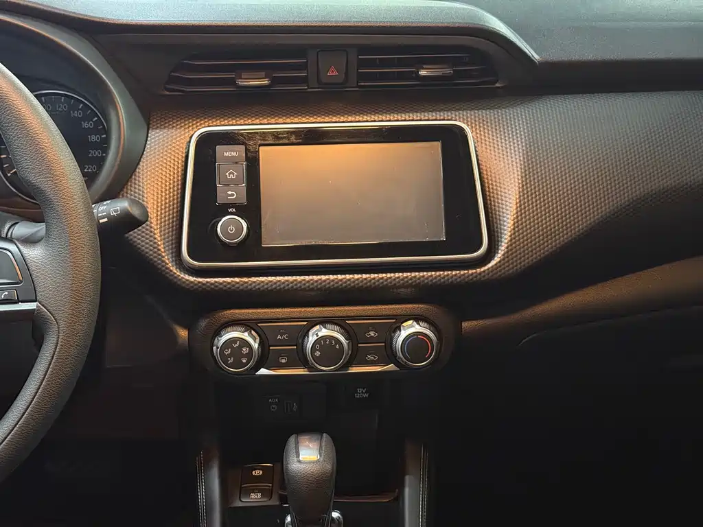 Nissan Kicks 2023 — фото 13