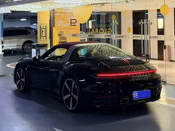 Porsche 911 2022