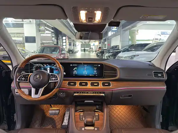 Mercedes-Benz GLS 2021
