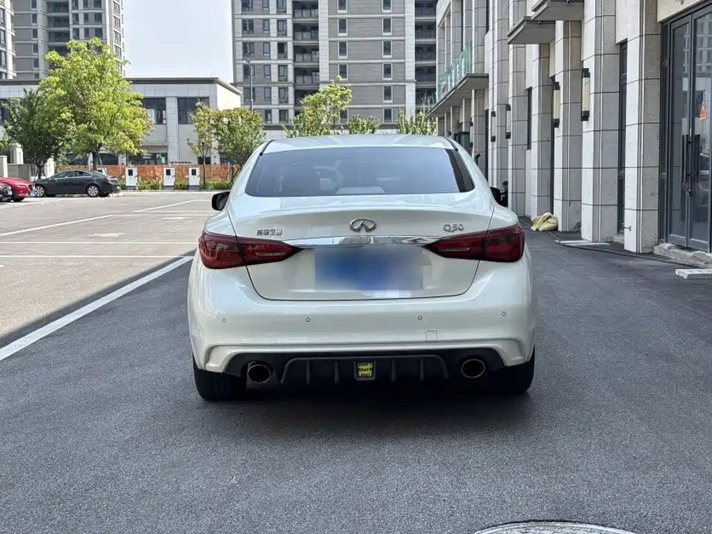 Infiniti Q50L 2019 — фото 11
