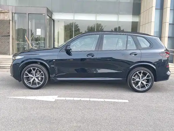 BMW X5 2025