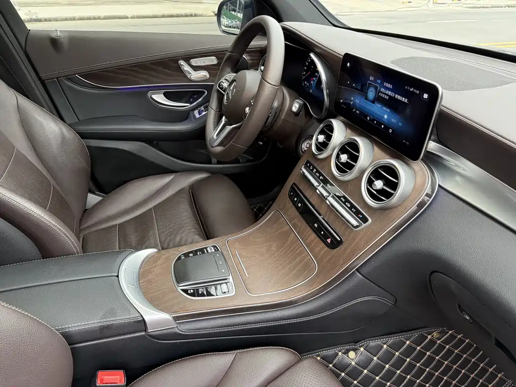 Mercedes-Benz GLC 2020 — фото 20