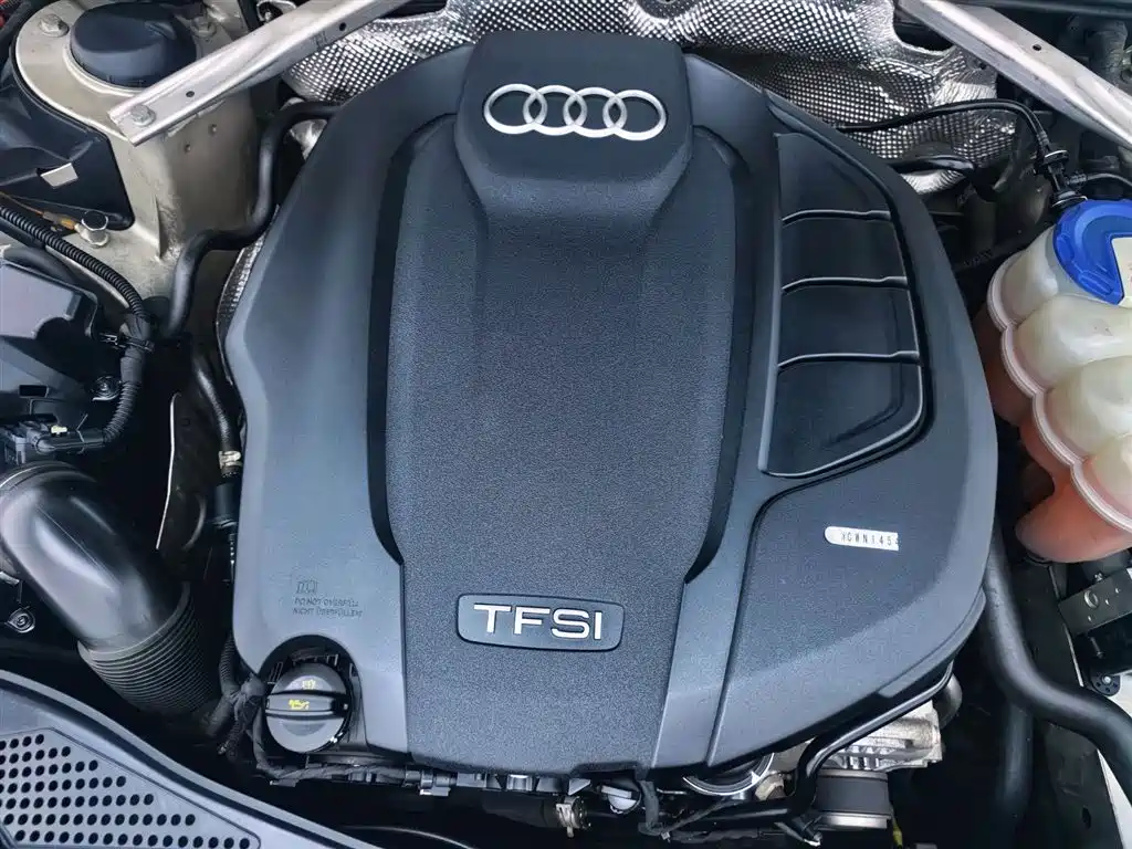 Audi A4L 2018 — фото 18