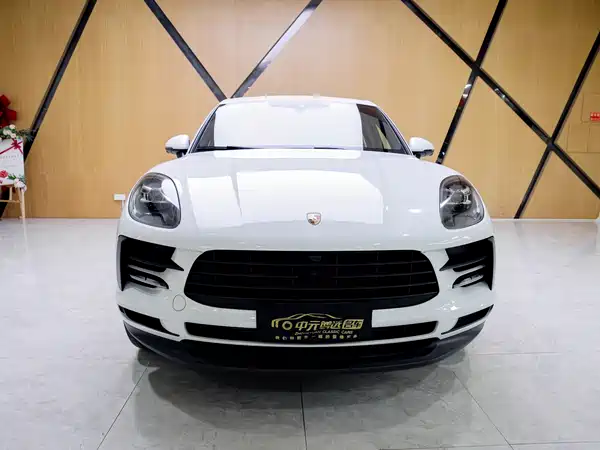 Porsche Macan 2021