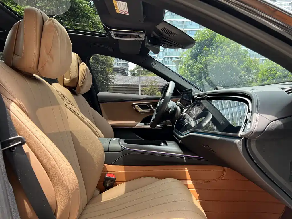 Mercedes-Benz E-Class 2024 — фото 12