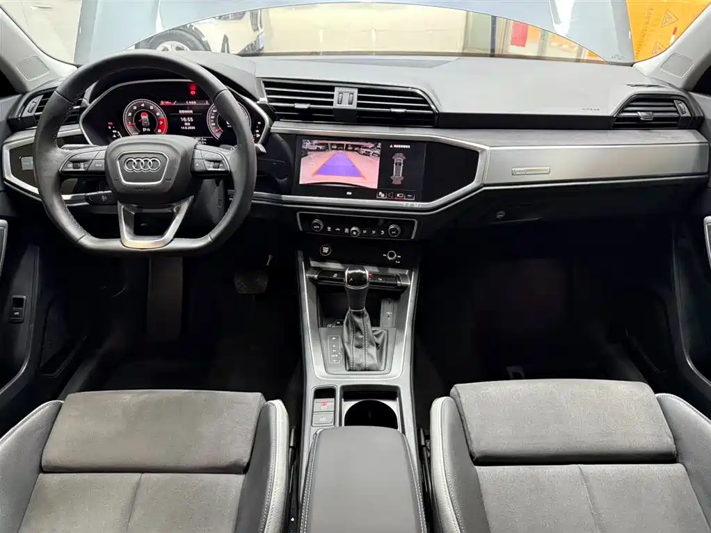 Audi Q3 2023 — фото 20