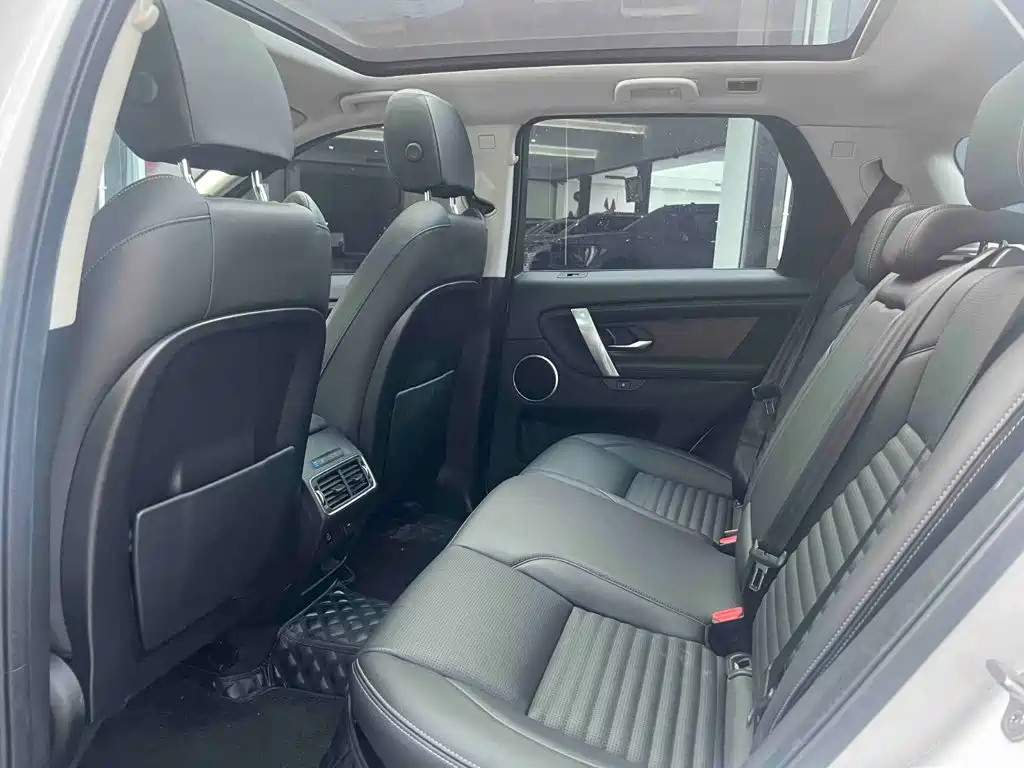 Land Rover Discovery Sport 2024 — фото 4