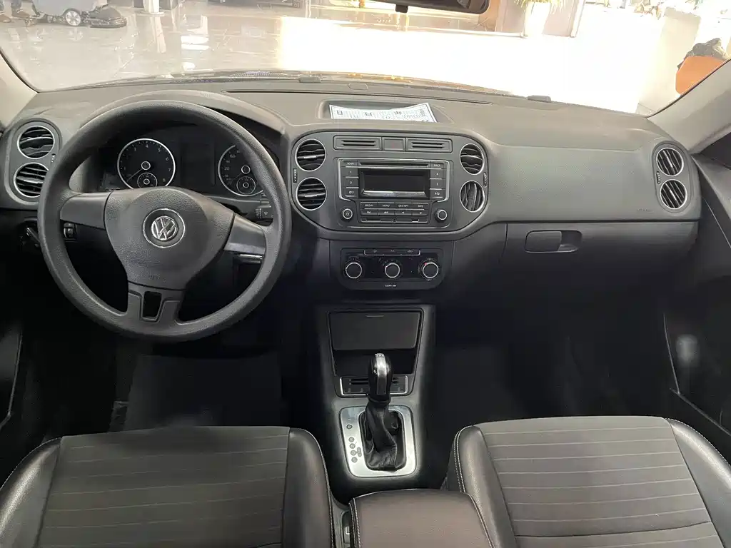 Volkswagen Tiguan 2017 — фото 13