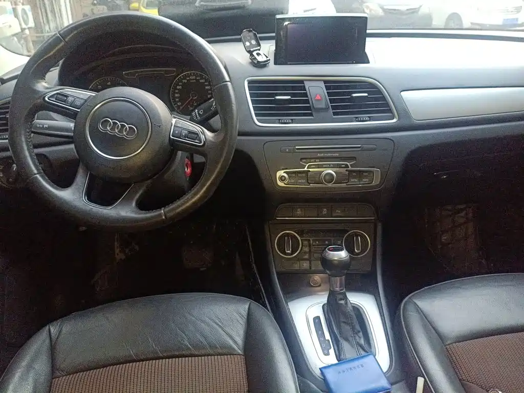 Audi Q3 2017 — фото 13