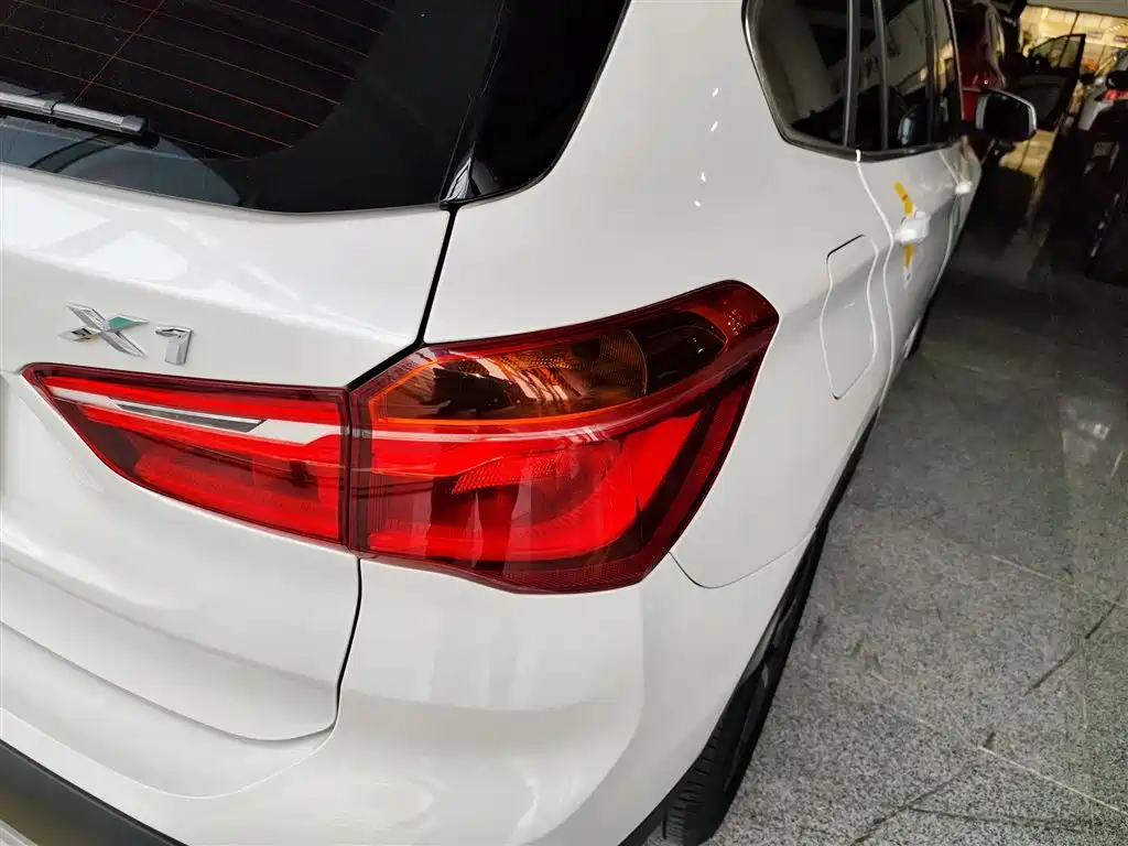 BMW X1 2018 — фото 24