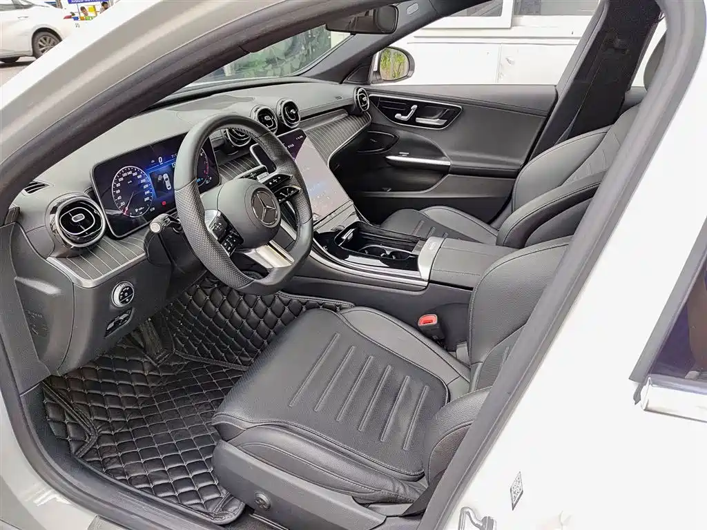 Mercedes-Benz C-Class 2022 — фото 7