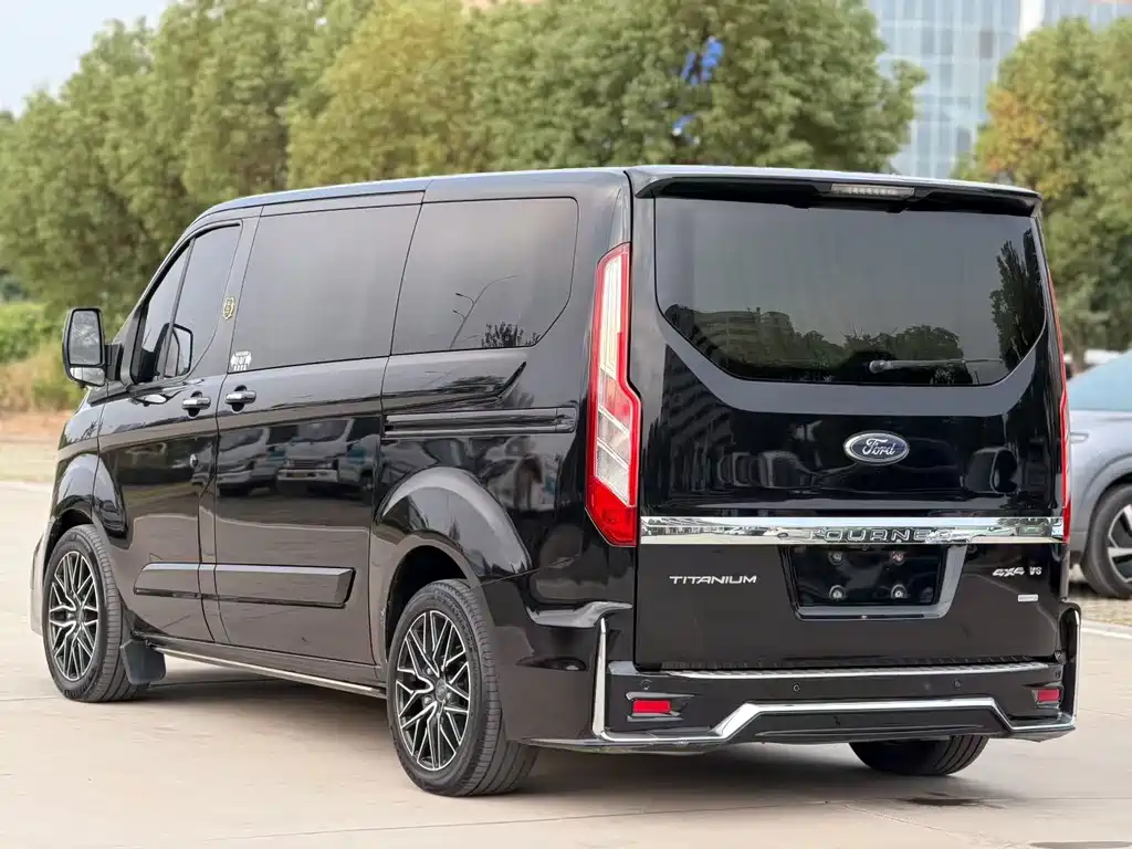 Ford Tourneo 2022 — фото 3