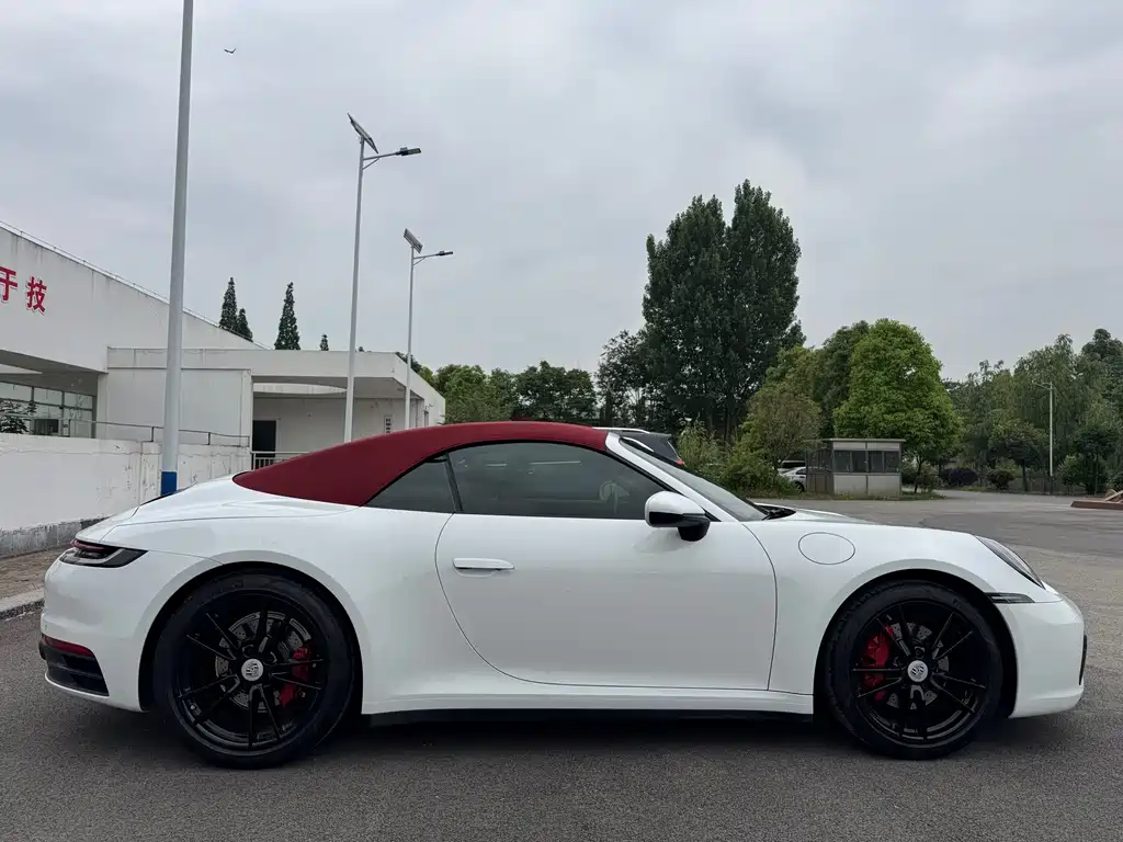 Porsche 911 2022 — фото 8