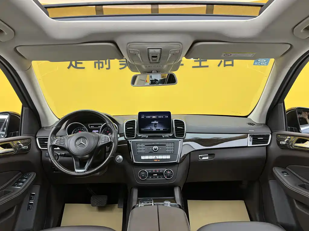 Mercedes-Benz GLS 2018 — фото 14