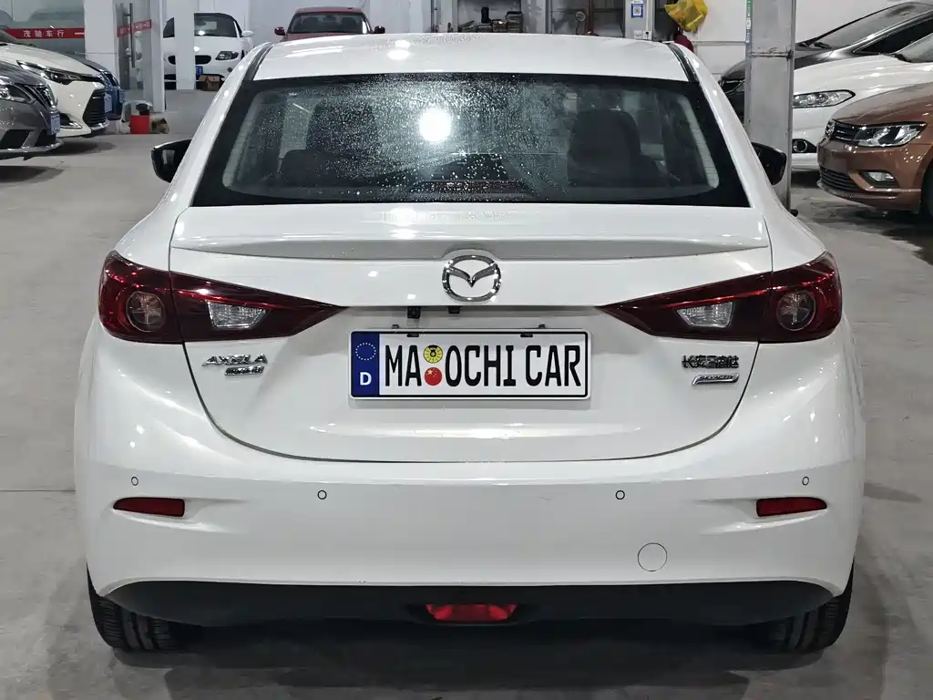 Mazda 3 Axela 2017 — фото 10