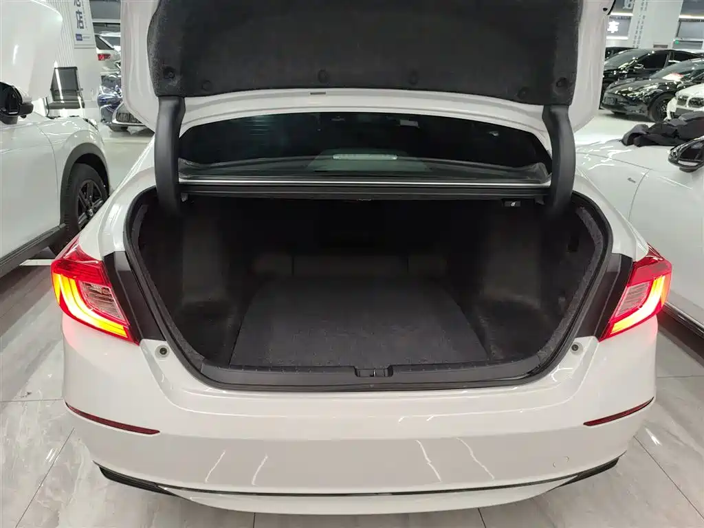 Honda Accord 2021 — фото 15