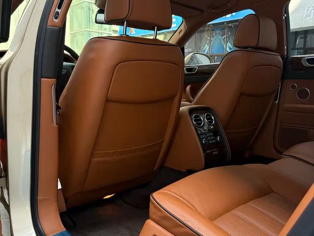 Bentley Flying Spur 2012 — фото 21