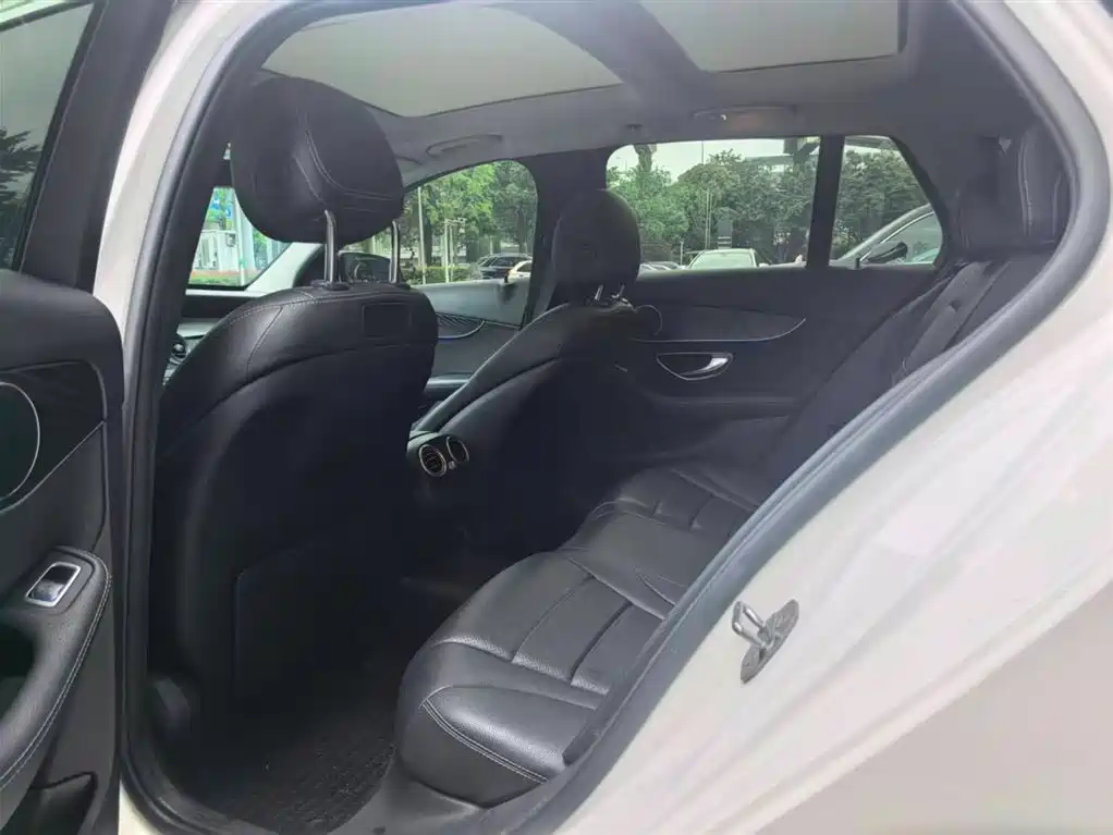 Mercedes-Benz C-Class 2020 — фото 18