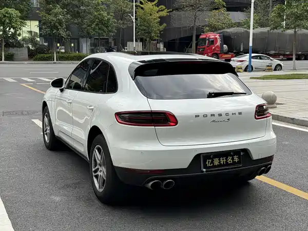 Porsche Macan 2014