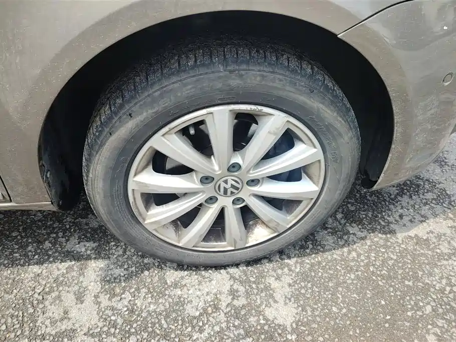 Volkswagen Touran 2015