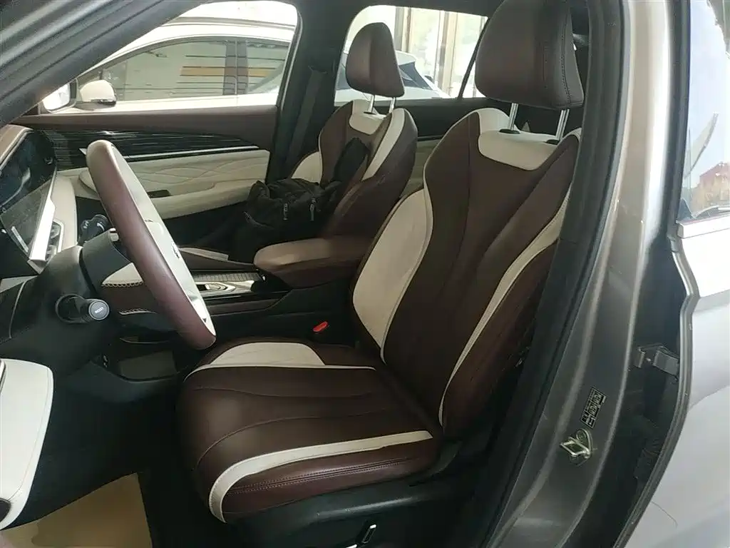 Geely Xingyue L 2023 — фото 11