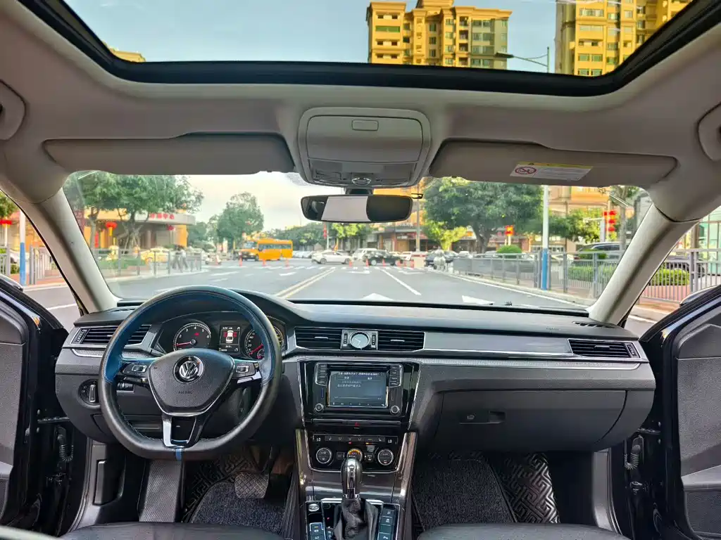 Volkswagen Passat 2016 — фото 14