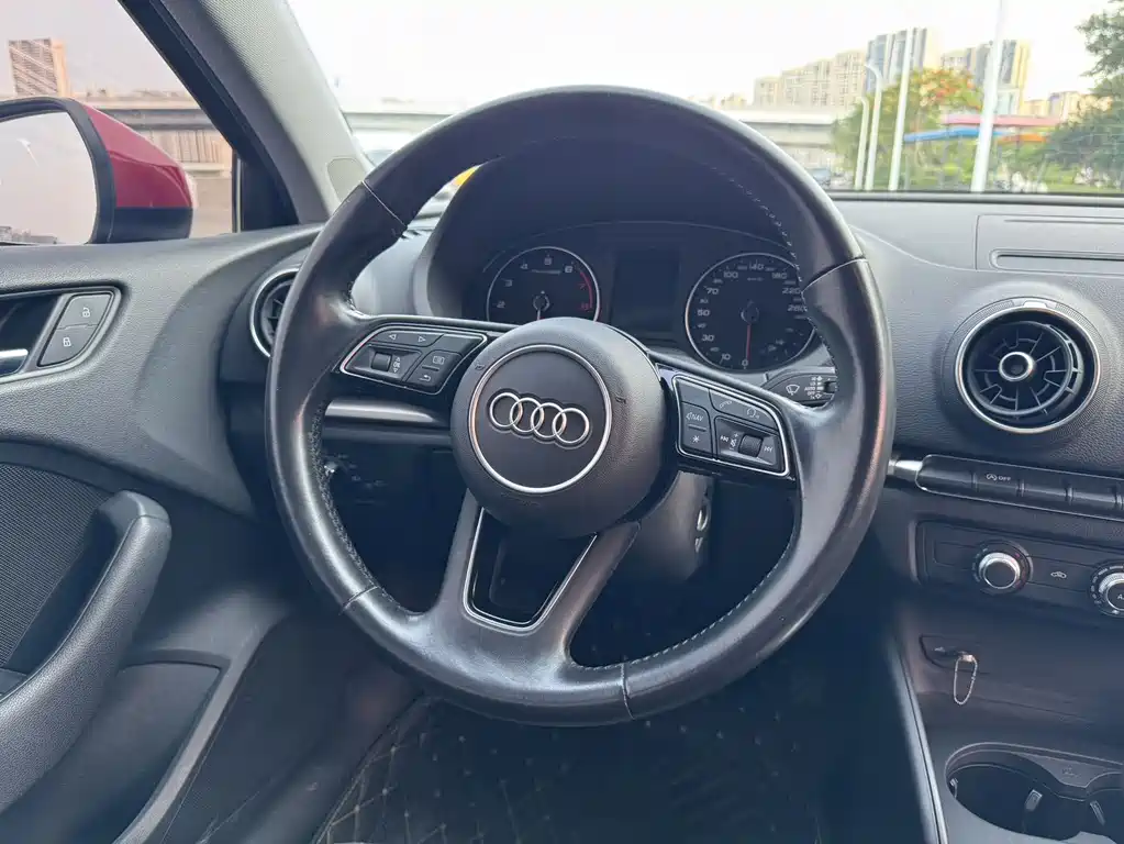 Audi A3 2019 — фото 6