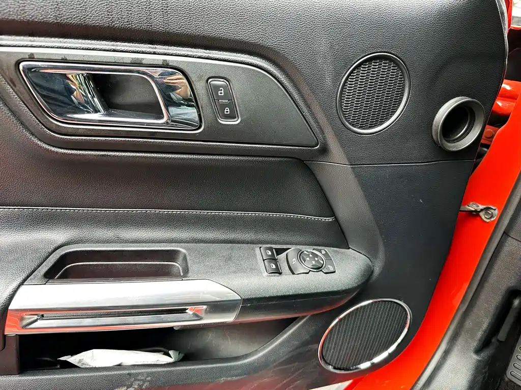 Ford Mustang 2015 — фото 10