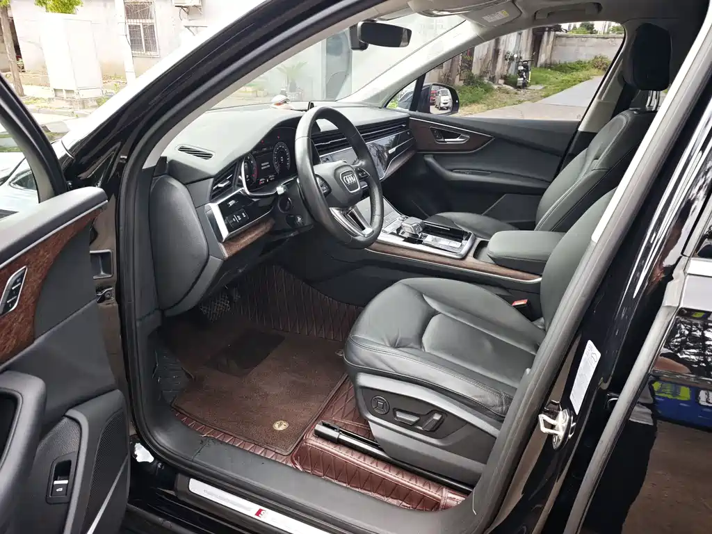Audi Q7 2021