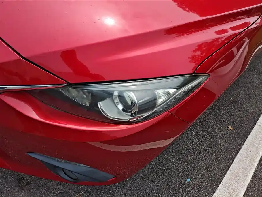Mazda 3 Axela 2016
