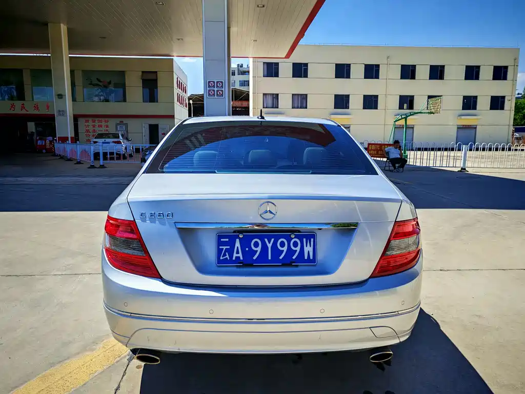Mercedes-Benz C-Class 2010 — фото 5