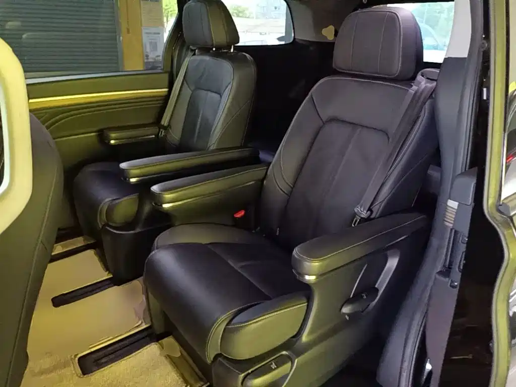 GAC Motor Trumpchi M8 2022 — фото 17