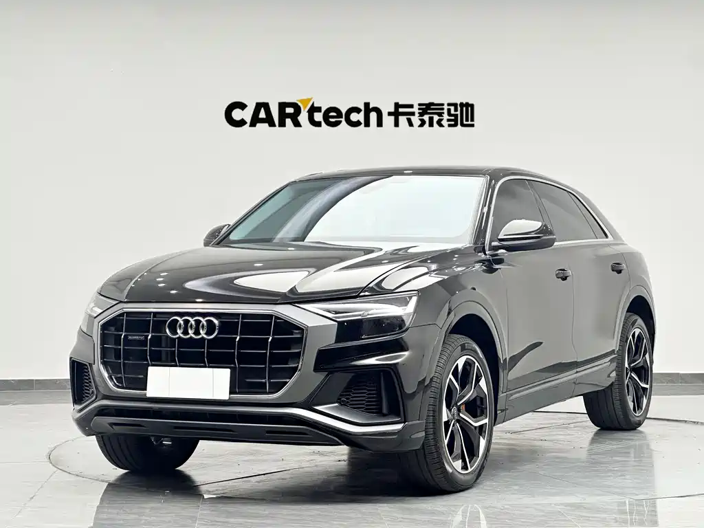 Audi Q8 2025 — фото 1