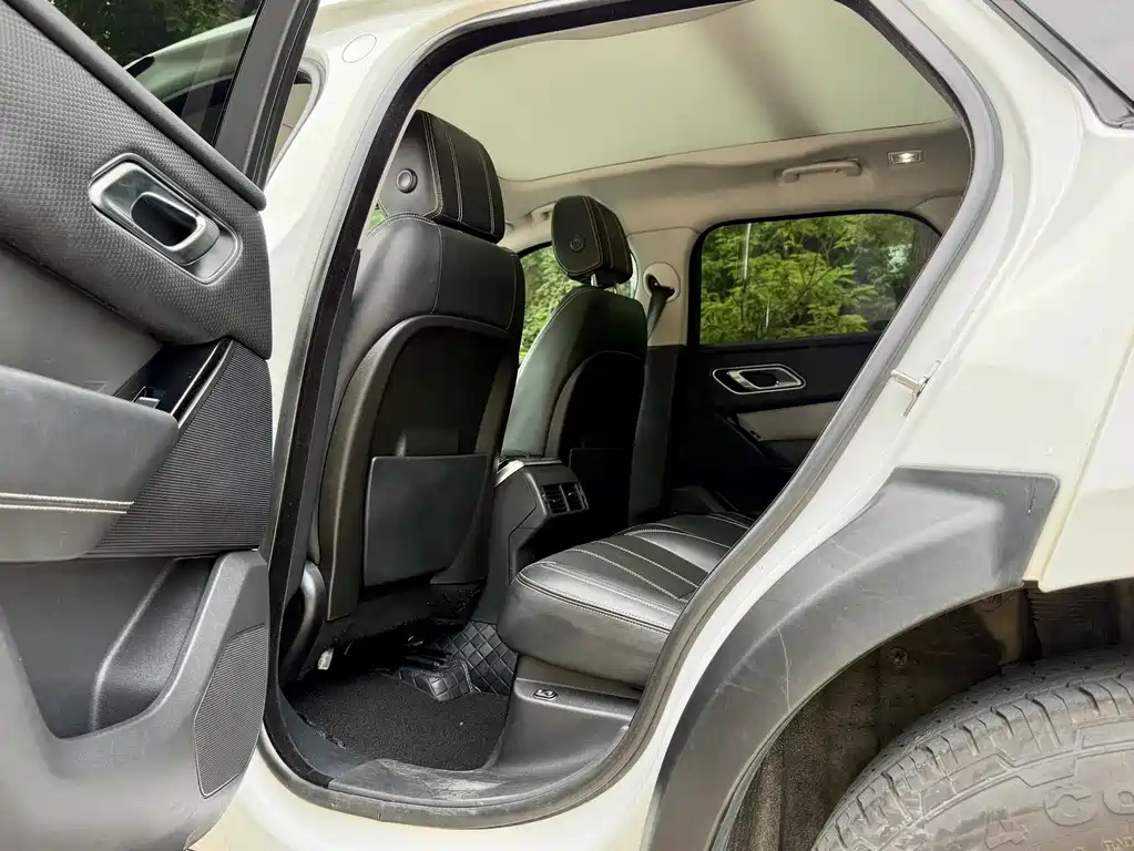 Land Rover Velar 2019 — фото 12