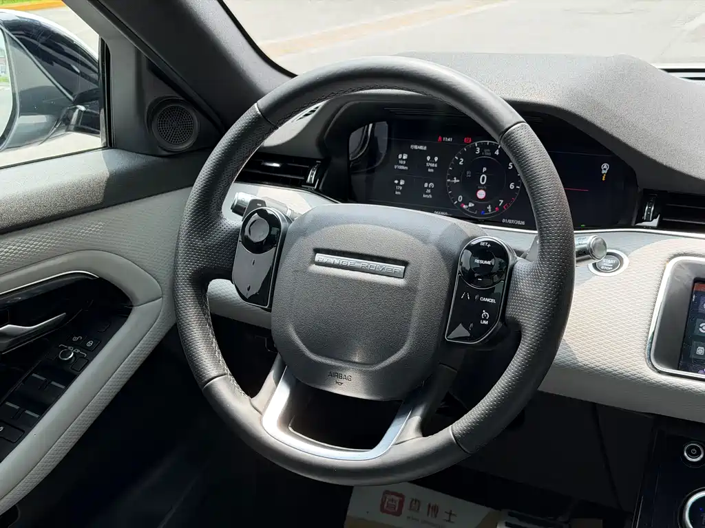 Land Rover Evoque 2021 — фото 8