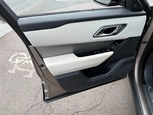 Land Rover Range Rover Velar 2021