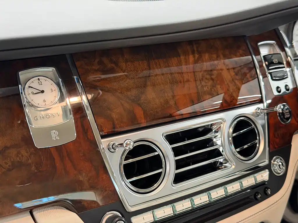 Rolls-Royce Ghost 2014 — фото 18