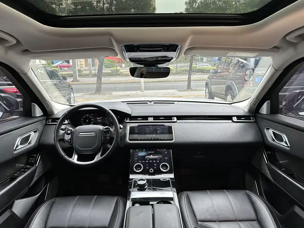 Land Rover Velar 2019 — фото 12