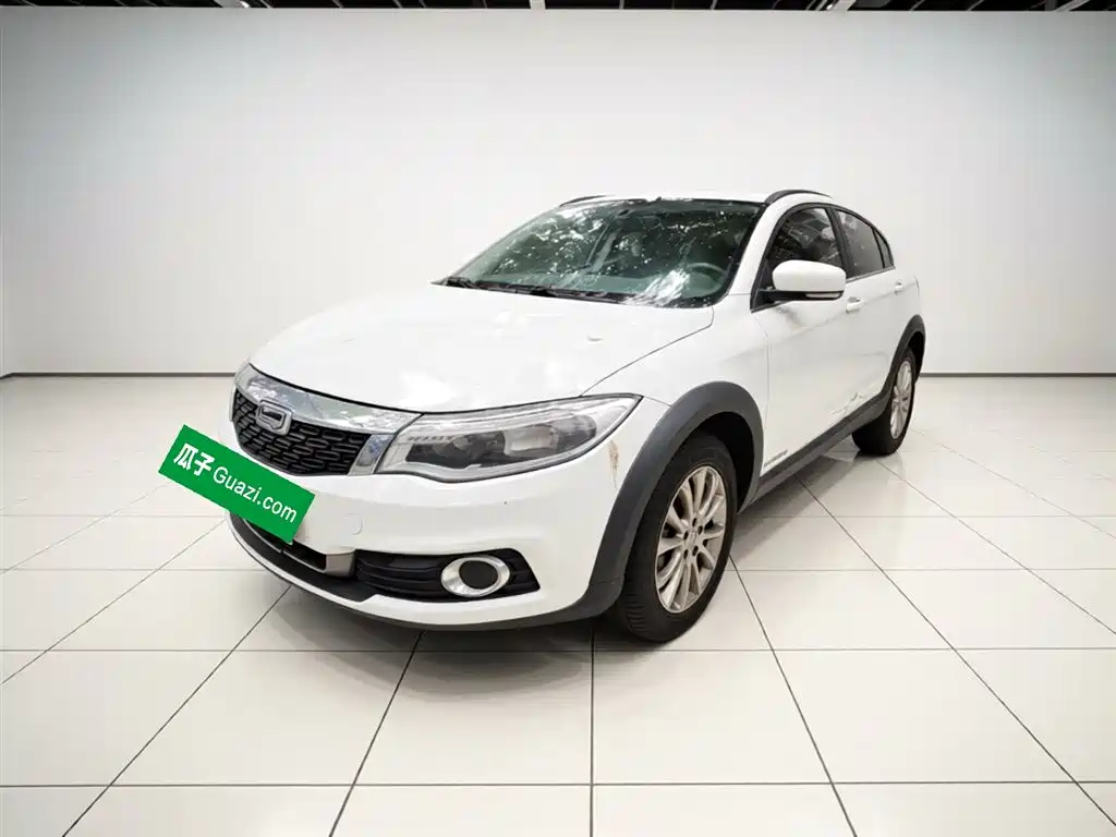 Qoros 3 2017