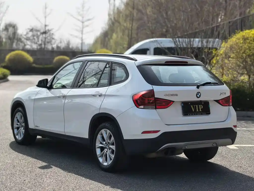 BMW X1 2015 — фото 4