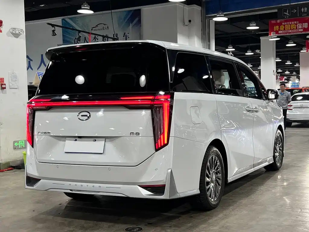 GAC Motor Trumpchi M8 2023 — фото 6