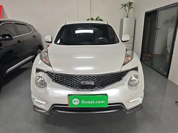 Infiniti ESQ 2014