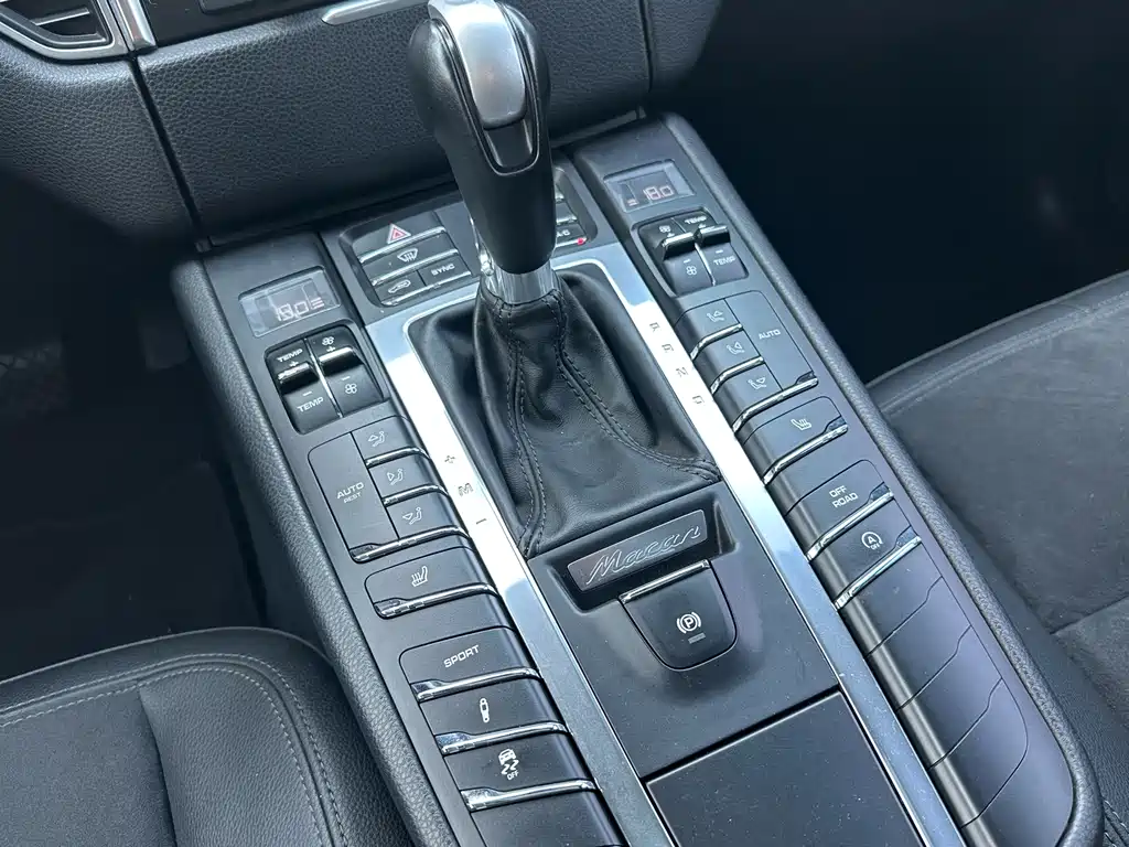 Porsche Macan 2016 — фото 13