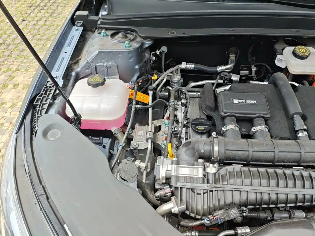 BYD Seal 05 DM-i 2025 — фото 21