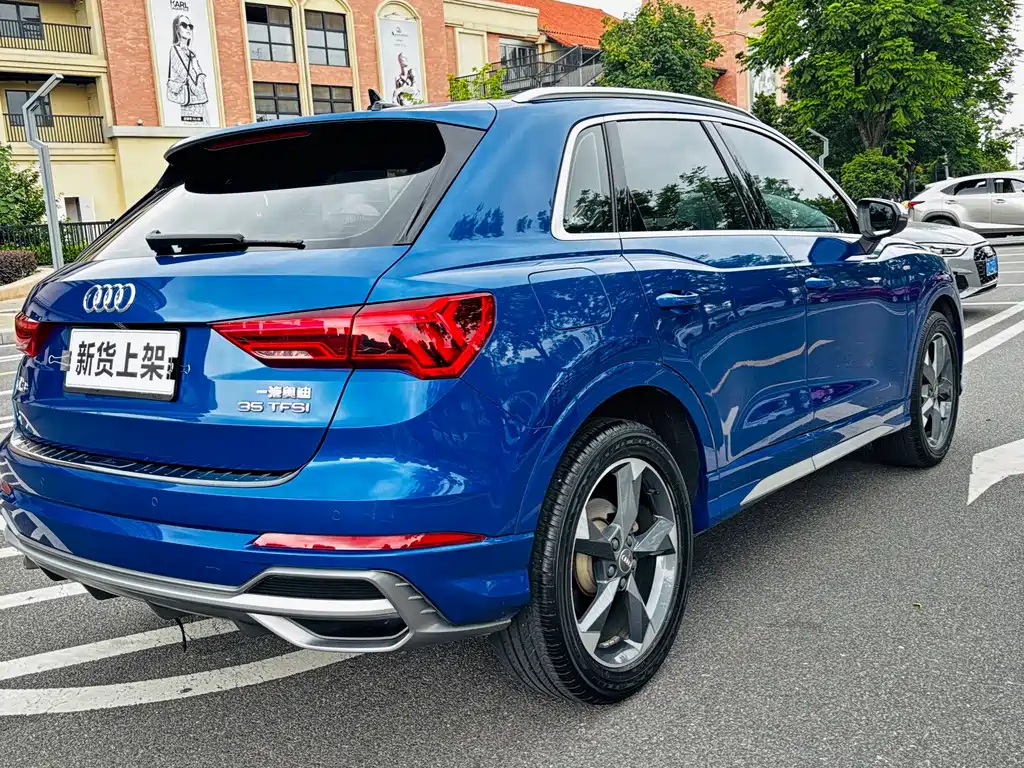 Audi Q3 2020 — фото 15