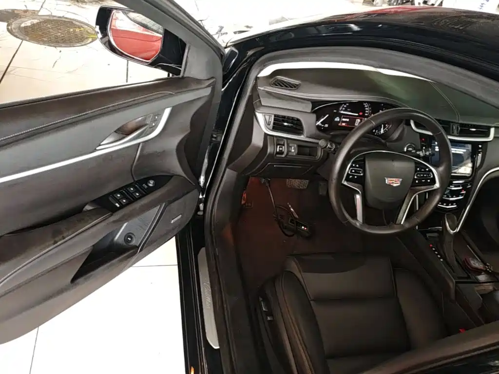 Cadillac XTS 2018 — фото 16