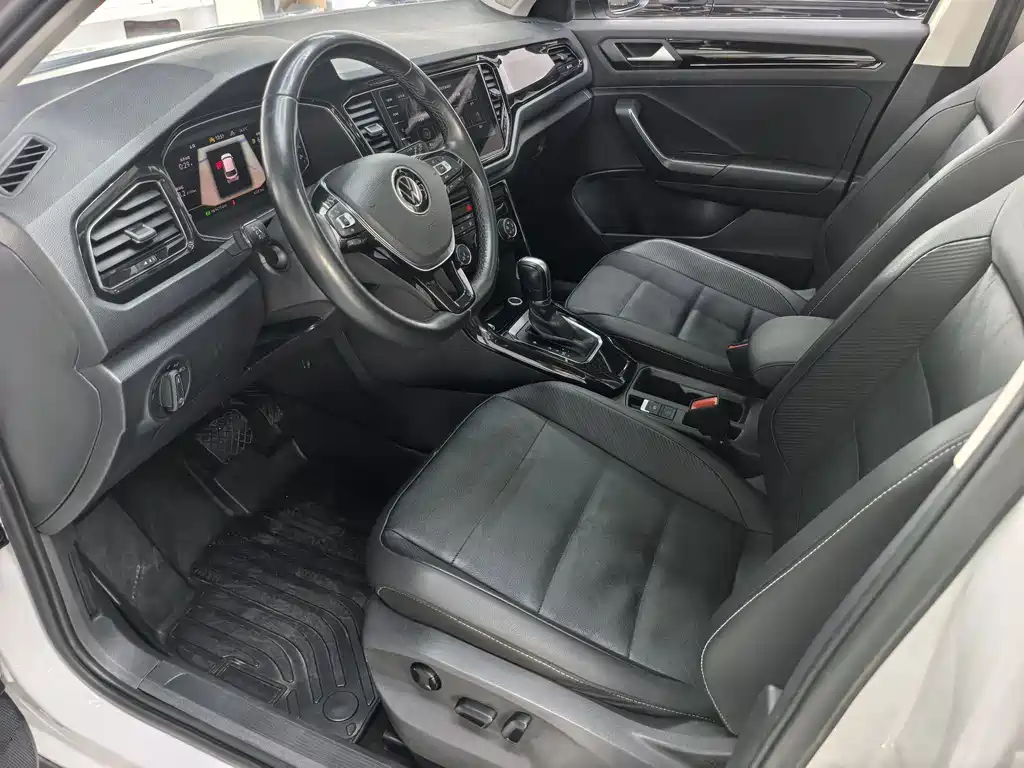 Volkswagen T-Roc 2023